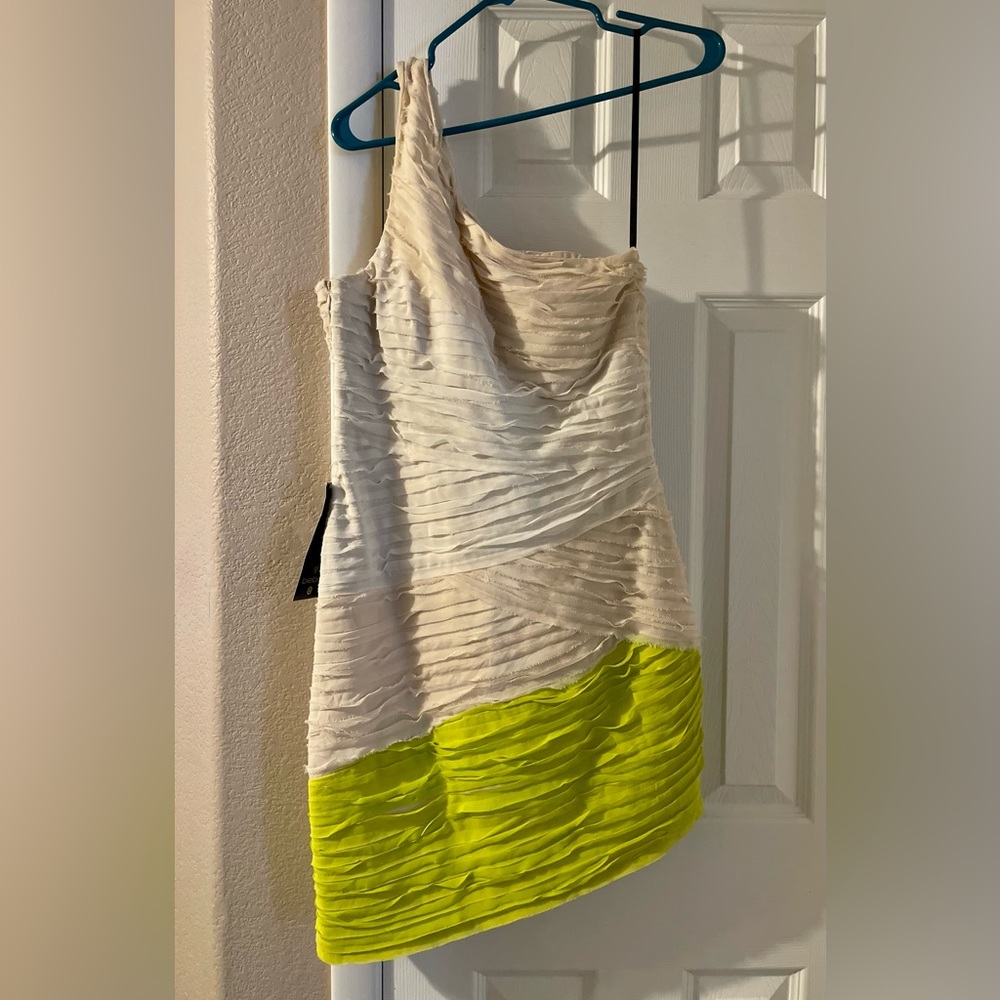 NWT Bebe ombré ruched one shoulder asymmetrical cocktail dress